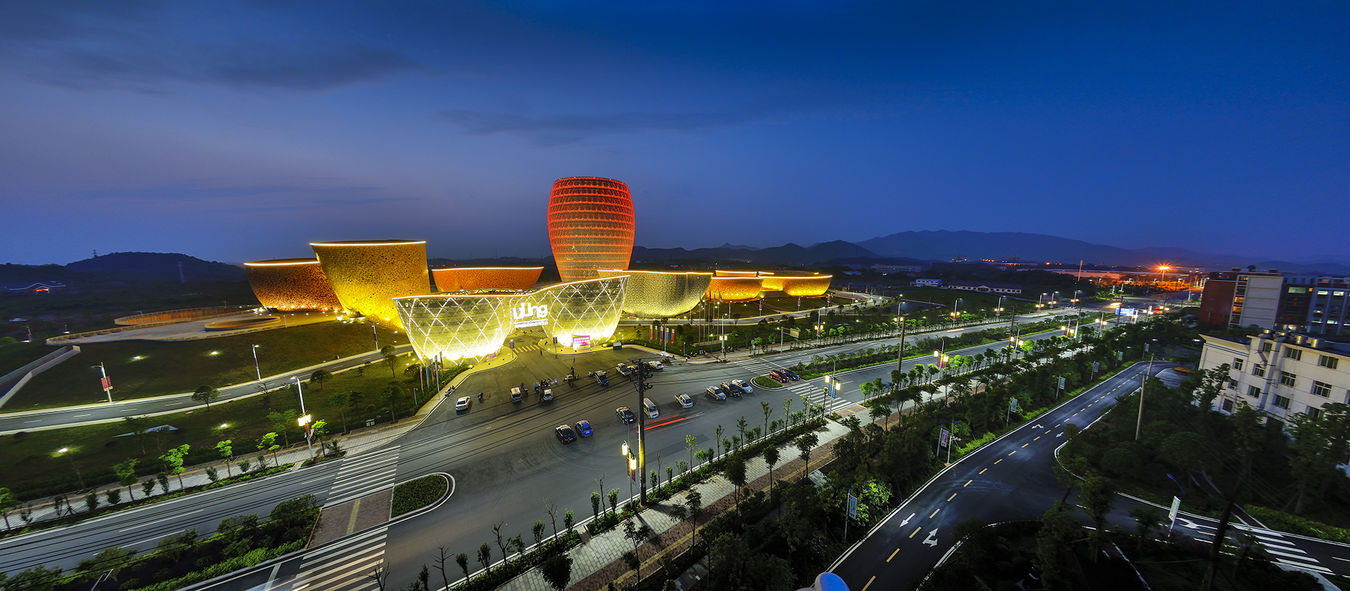 釉下五彩，中國(guó)瓷都 ——《醴陵市陶瓷文化園總體策劃與規(guī)劃》